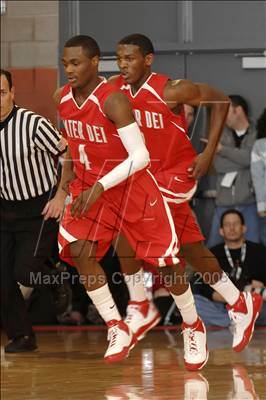 Thumbnail 2 in Mater Dei vs. Farragut (Nike Extravaganza) photogallery.