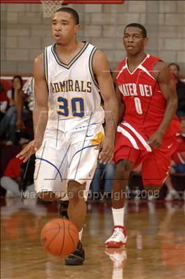 Thumbnail 2 in Mater Dei vs. Farragut (Nike Extravaganza) photogallery.