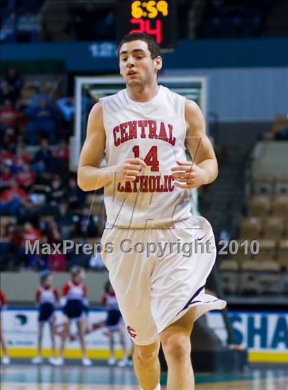 Thumbnail 3 in St. John's Shrewsbury vs Central Catholic (MIAA Division 1 Final) photogallery.