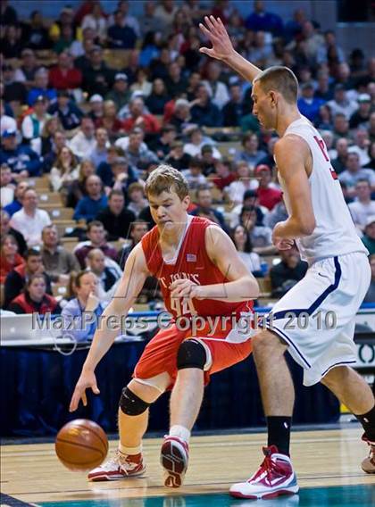 Thumbnail 3 in St. John's Shrewsbury vs Central Catholic (MIAA Division 1 Final) photogallery.