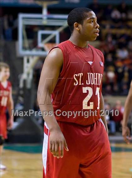 Thumbnail 3 in St. John's Shrewsbury vs Central Catholic (MIAA Division 1 Final) photogallery.