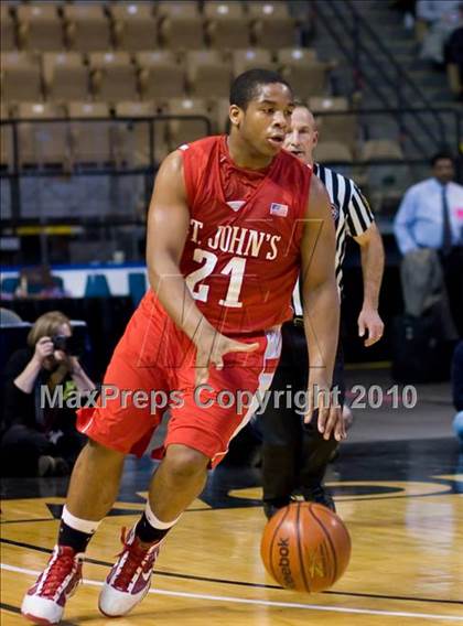 Thumbnail 2 in St. John's Shrewsbury vs Central Catholic (MIAA Division 1 Final) photogallery.
