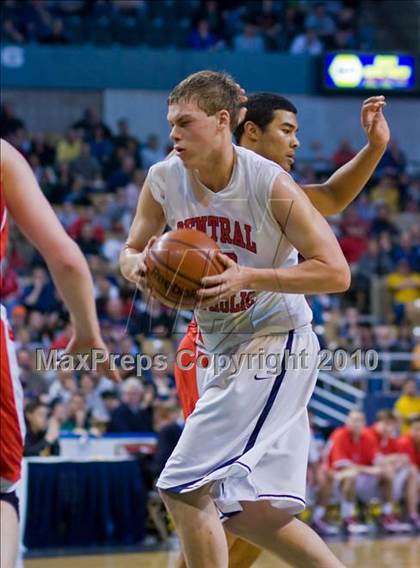 Thumbnail 3 in St. John's Shrewsbury vs Central Catholic (MIAA Division 1 Final) photogallery.