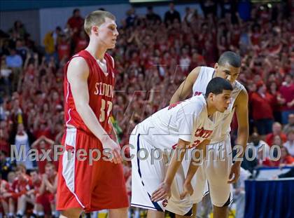 Thumbnail 3 in St. John's Shrewsbury vs Central Catholic (MIAA Division 1 Final) photogallery.