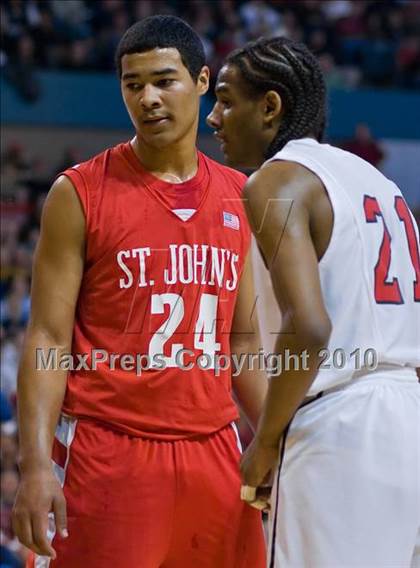 Thumbnail 3 in St. John's Shrewsbury vs Central Catholic (MIAA Division 1 Final) photogallery.