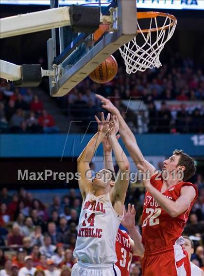 Thumbnail 1 in St. John's Shrewsbury vs Central Catholic (MIAA Division 1 Final) photogallery.