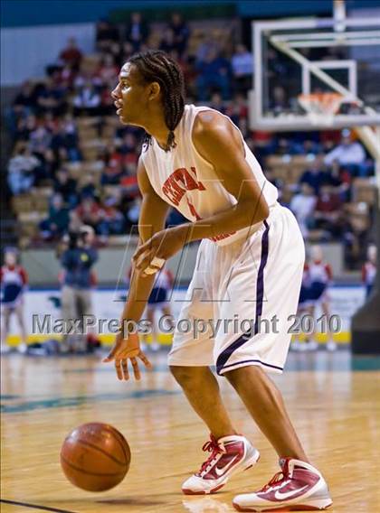 Thumbnail 2 in St. John's Shrewsbury vs Central Catholic (MIAA Division 1 Final) photogallery.