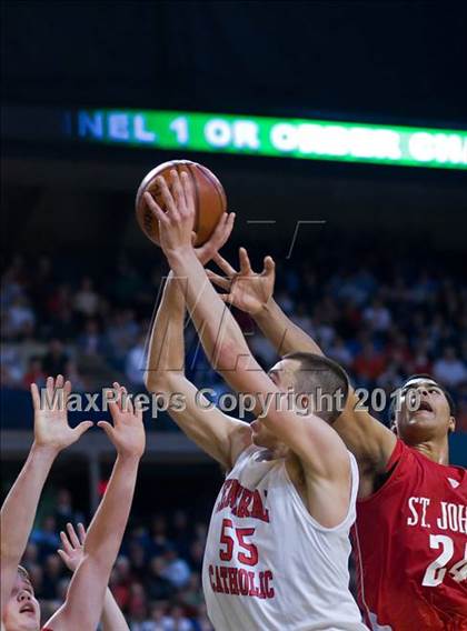 Thumbnail 2 in St. John's Shrewsbury vs Central Catholic (MIAA Division 1 Final) photogallery.