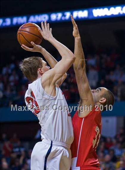 Thumbnail 3 in St. John's Shrewsbury vs Central Catholic (MIAA Division 1 Final) photogallery.