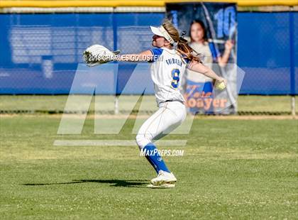 Thumbnail 3 in Calabasas @ Agoura photogallery.