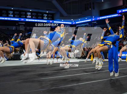 Thumbnail 1 in Robinson (VHSL Class 6 Final) photogallery.