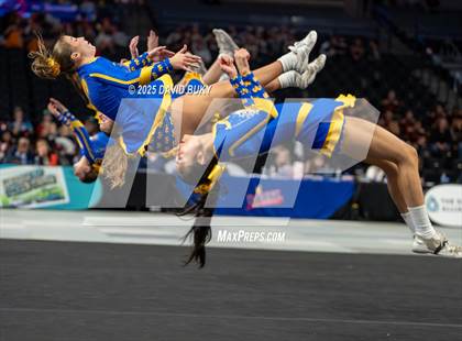 Thumbnail 3 in Robinson (VHSL Class 6 Final) photogallery.