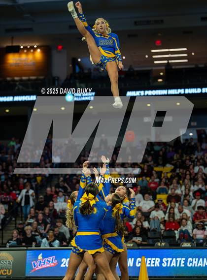 Thumbnail 3 in Robinson (VHSL Class 6 Final) photogallery.