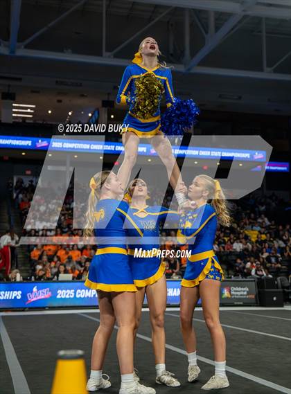 Thumbnail 2 in Robinson (VHSL Class 6 Final) photogallery.