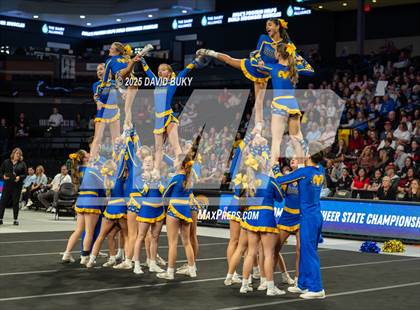 Thumbnail 2 in Robinson (VHSL Class 6 Final) photogallery.