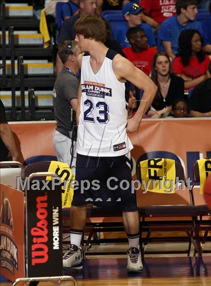 Thumbnail 3 in National High School 3-Point Championships photogallery.