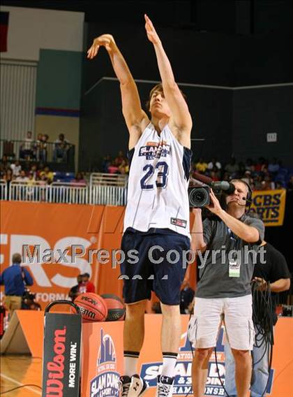 Thumbnail 3 in National High School 3-Point Championships photogallery.