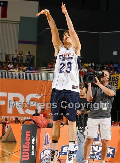 Thumbnail 2 in National High School 3-Point Championships photogallery.