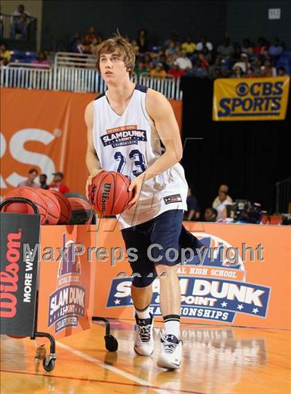 Thumbnail 1 in National High School 3-Point Championships photogallery.