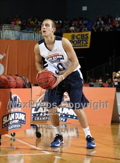 Thumbnail 3 in National High School 3-Point Championships photogallery.