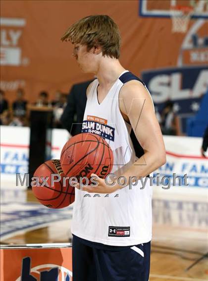 Thumbnail 1 in National High School 3-Point Championships photogallery.