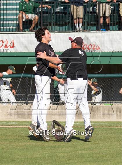 Thumbnail 1 in Groton-Dunstable vs. North Reading (MIAA Division 3 Final) photogallery.