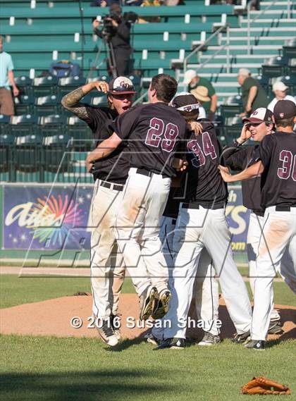 Thumbnail 1 in Groton-Dunstable vs. North Reading (MIAA Division 3 Final) photogallery.