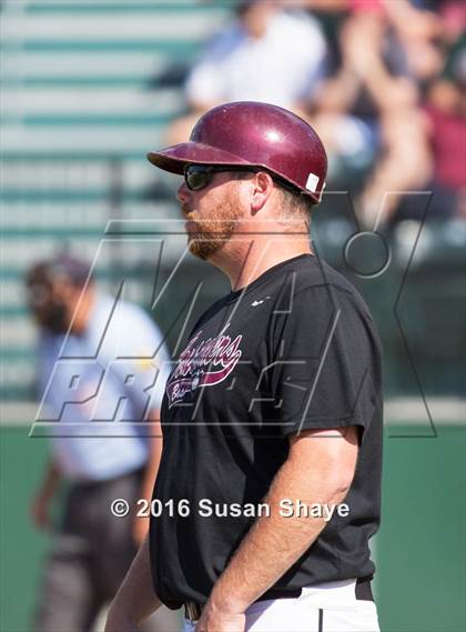 Thumbnail 2 in Groton-Dunstable vs. North Reading (MIAA Division 3 Final) photogallery.