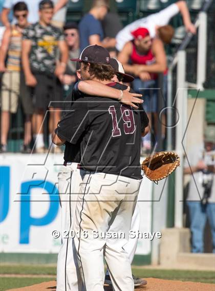 Thumbnail 2 in Groton-Dunstable vs. North Reading (MIAA Division 3 Final) photogallery.