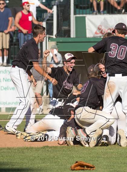 Thumbnail 3 in Groton-Dunstable vs. North Reading (MIAA Division 3 Final) photogallery.