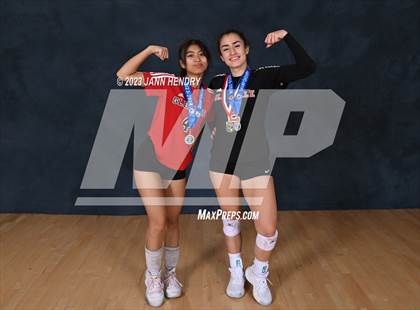Thumbnail 3 in Marin Academy vs. Glendale (CIF State D4 Final Awards) photogallery.