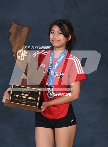 Thumbnail 1 in Marin Academy vs. Glendale (CIF State D4 Final Awards) photogallery.