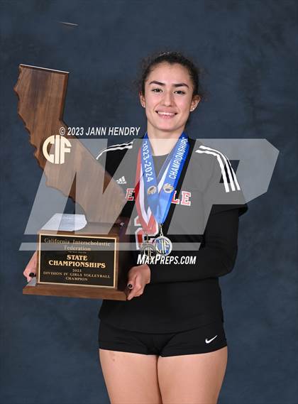 Thumbnail 2 in Marin Academy vs. Glendale (CIF State D4 Final Awards) photogallery.