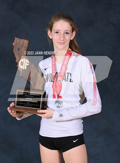 Thumbnail 2 in Marin Academy vs. Glendale (CIF State D4 Final Awards) photogallery.