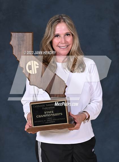 Thumbnail 3 in Marin Academy vs. Glendale (CIF State D4 Final Awards) photogallery.