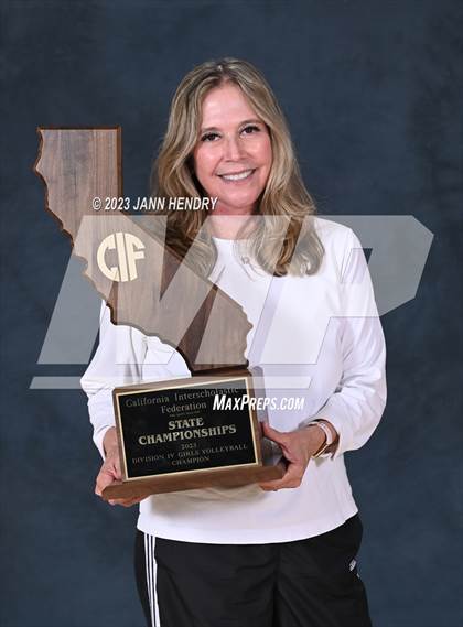 Thumbnail 2 in Marin Academy vs. Glendale (CIF State D4 Final Awards) photogallery.
