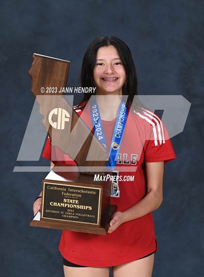 Thumbnail 2 in Marin Academy vs. Glendale (CIF State D4 Final Awards) photogallery.