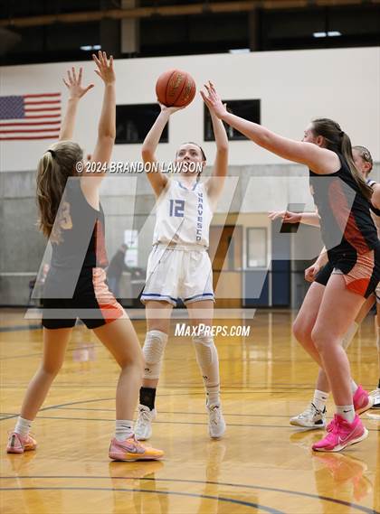 Thumbnail 3 in Keshequa vs Dundee/Bradford photogallery.