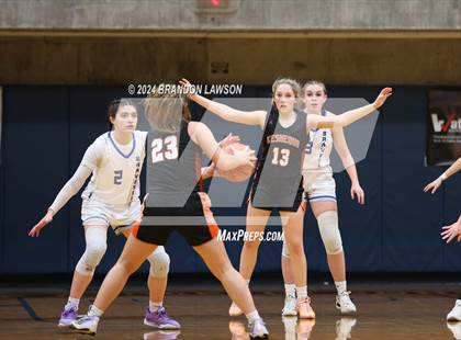Thumbnail 1 in Keshequa vs Dundee/Bradford photogallery.