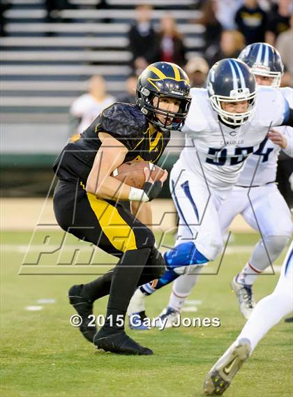 Thumbnail 3 in Del Oro vs Camarillo (CIF State Division 2-AA Final) photogallery.