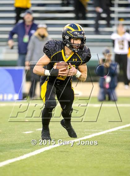 Thumbnail 1 in Del Oro vs Camarillo (CIF State Division 2-AA Final) photogallery.