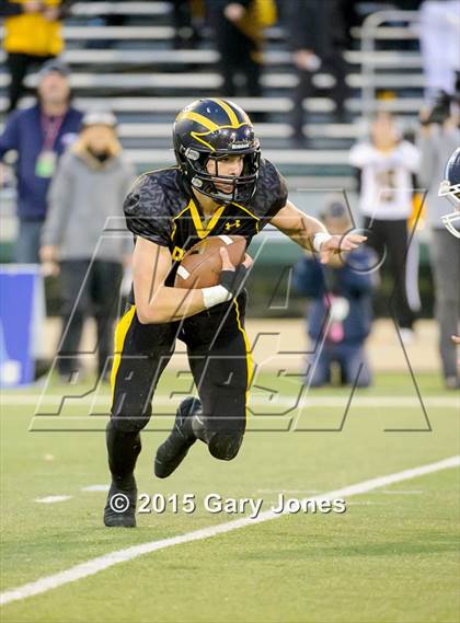 Thumbnail 2 in Del Oro vs Camarillo (CIF State Division 2-AA Final) photogallery.
