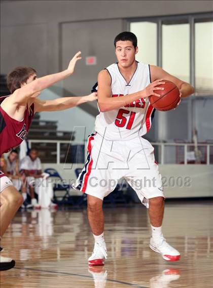 Thumbnail 2 in Pearland vs. Atascocita (McDonald's Texas Invitational) photogallery.