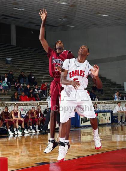 Thumbnail 3 in Pearland vs. Atascocita (McDonald's Texas Invitational) photogallery.