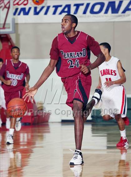 Thumbnail 2 in Pearland vs. Atascocita (McDonald's Texas Invitational) photogallery.