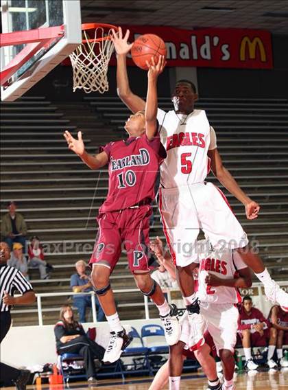 Thumbnail 3 in Pearland vs. Atascocita (McDonald's Texas Invitational) photogallery.
