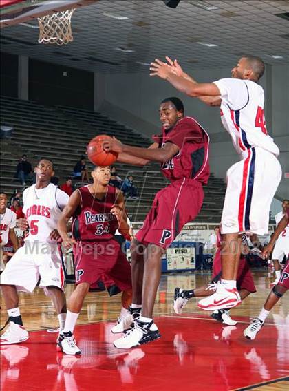 Thumbnail 3 in Pearland vs. Atascocita (McDonald's Texas Invitational) photogallery.