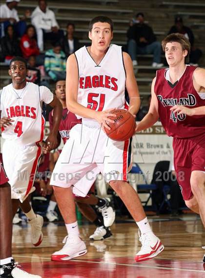Thumbnail 2 in Pearland vs. Atascocita (McDonald's Texas Invitational) photogallery.