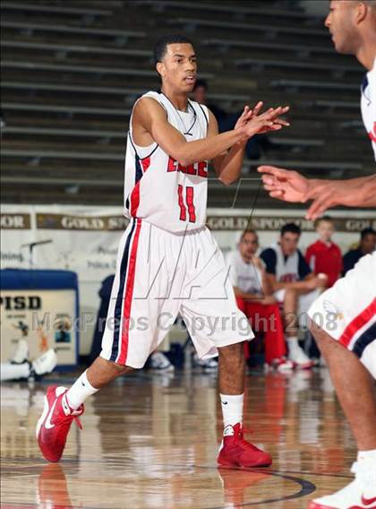 Thumbnail 2 in Pearland vs. Atascocita (McDonald's Texas Invitational) photogallery.