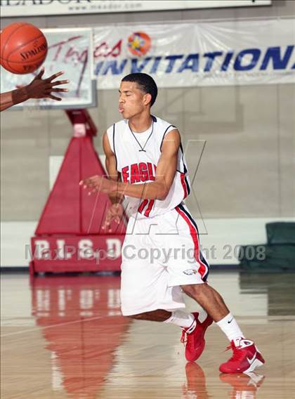 Thumbnail 3 in Pearland vs. Atascocita (McDonald's Texas Invitational) photogallery.